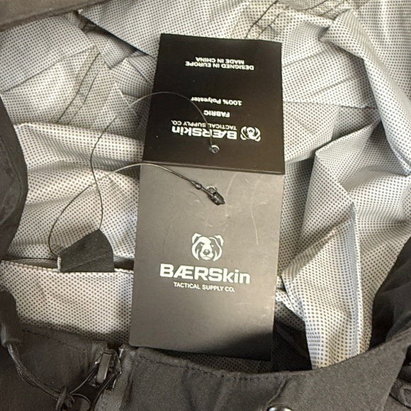 BAERSKIN WATERPROOF RAIN JACKET IN BLACK - XL - Picture 6 of 8